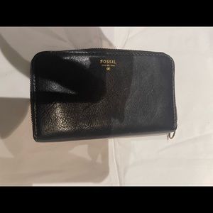 Black fossil wallet